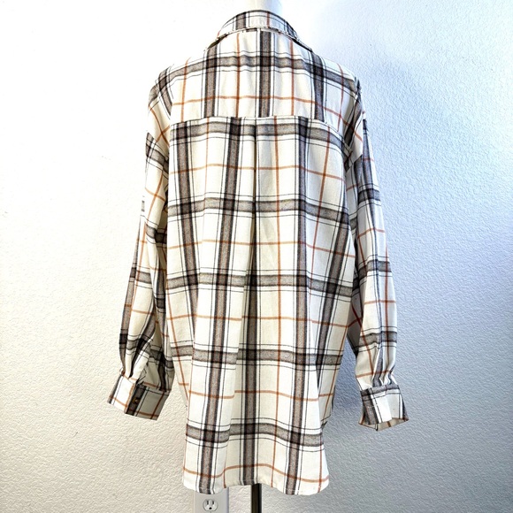 Soft Plaid Button-Down Flannel Shirt – Cream / Rust / Black – Size M - Picture 5 of 8